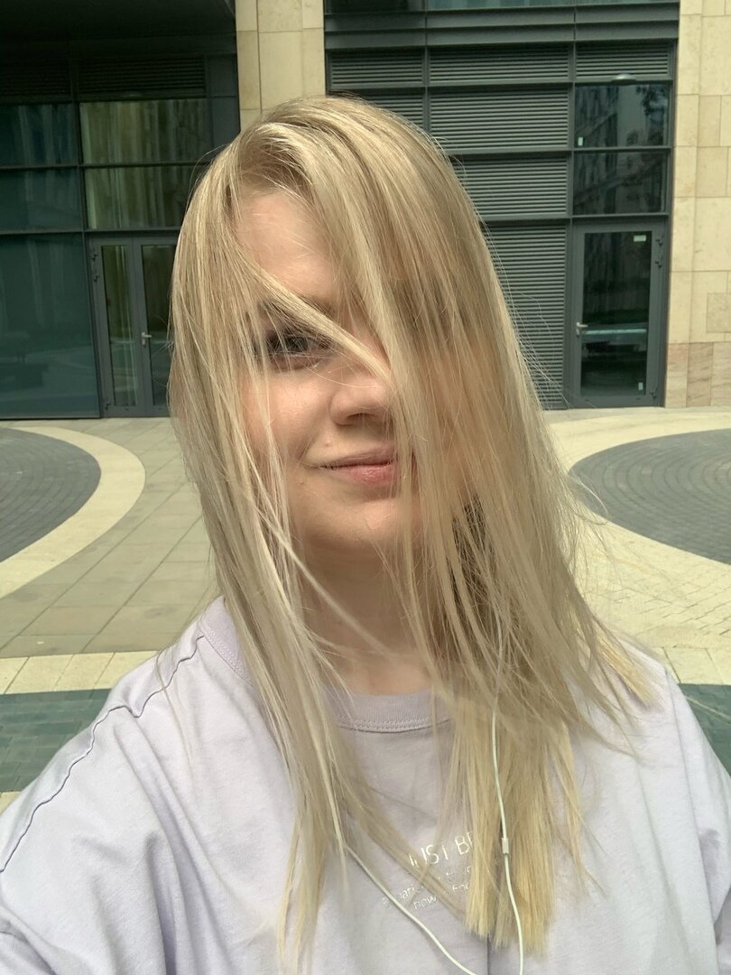 Свежее, обновленное окрашивание и моя довольная моська :) Фото из личного архива