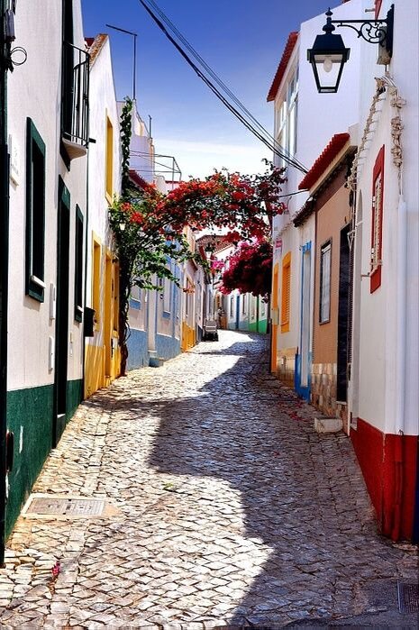 Узкие улочки 