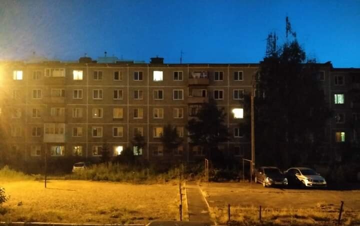 Хотелось бы верить, что знание вспыхивает в сумраке невежества, как свет в окнах домов, но конкретно этот дом едва ли подарит миру хоть один светлый ум