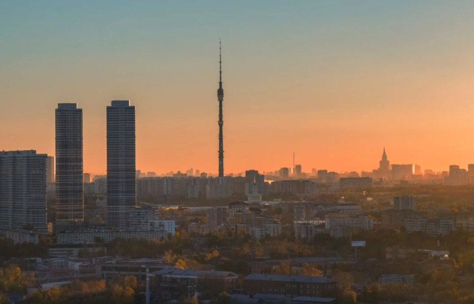 А из других квартир открывается вид на Останкинскую башню и центр Москвы