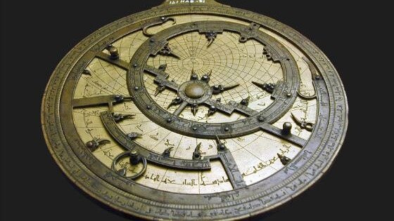 Астролябия. Фото из открытых источников