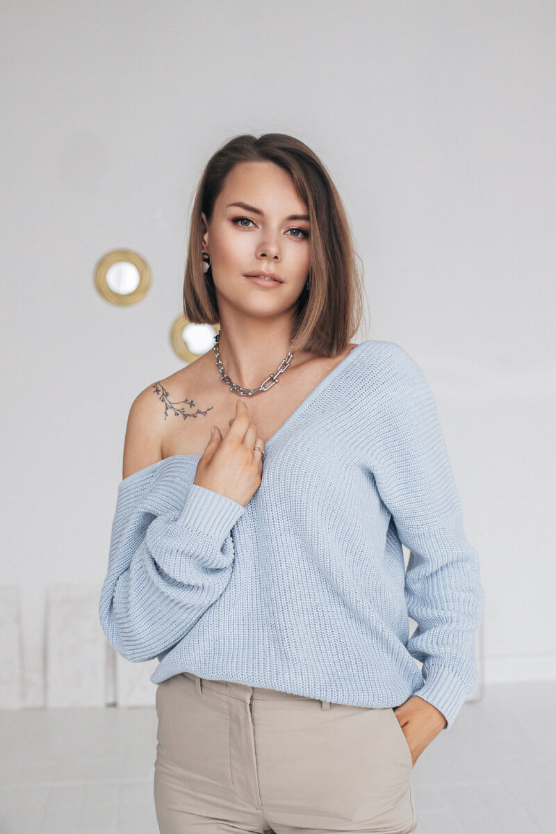 Это фото сделано, по-моему, летом 2020 года)) Но у меня бывало и более короткое карэ