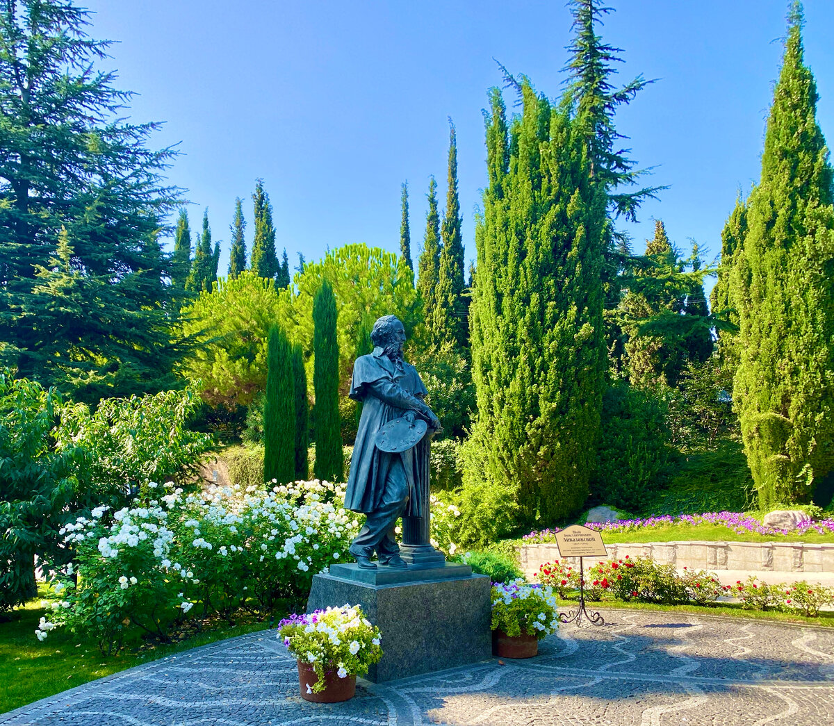 Айвазовское, Партенит. Крым. Памятник художнику-маринисту 