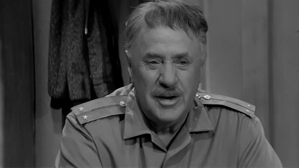 Кадр из фильма "Деревенский детектив" взят для иллюстрации из Яндекс Картинки. 