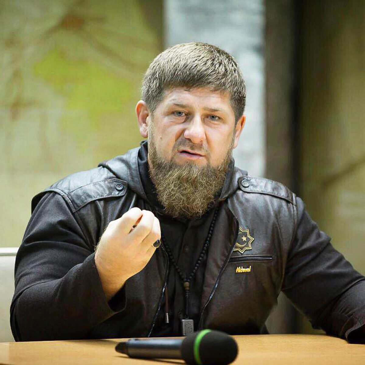 Рамзан кадыров дал. Рамзан Кадыров. Кадыров Рамзан Ахматович. Рамзан Ахматович Кадыров злой. Рамзан Кадыров 2008.