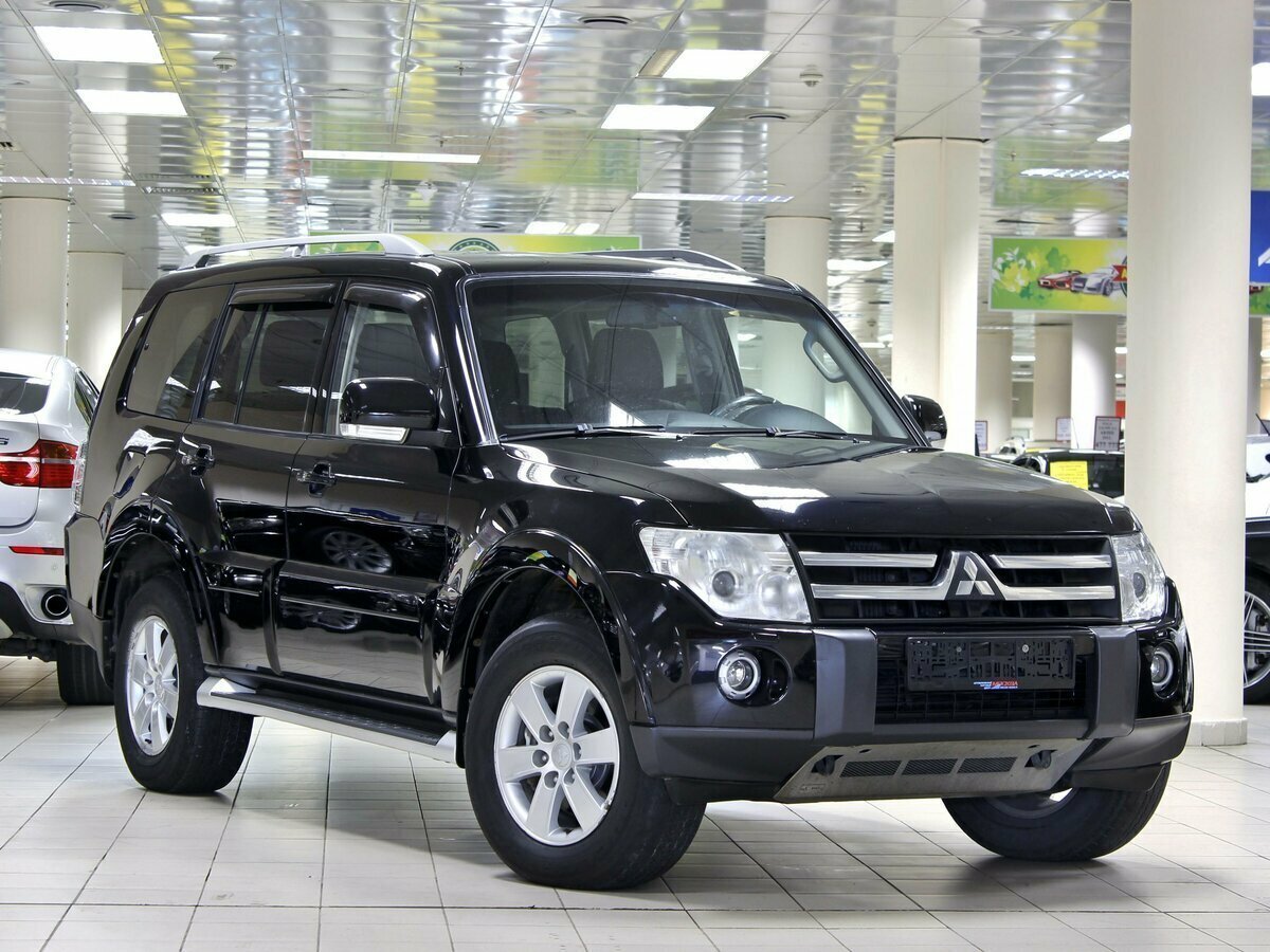 Компания Mitsubishi выпустила лимитированную версию Mitsubishi Pajero, назвали ее "Final Edition".