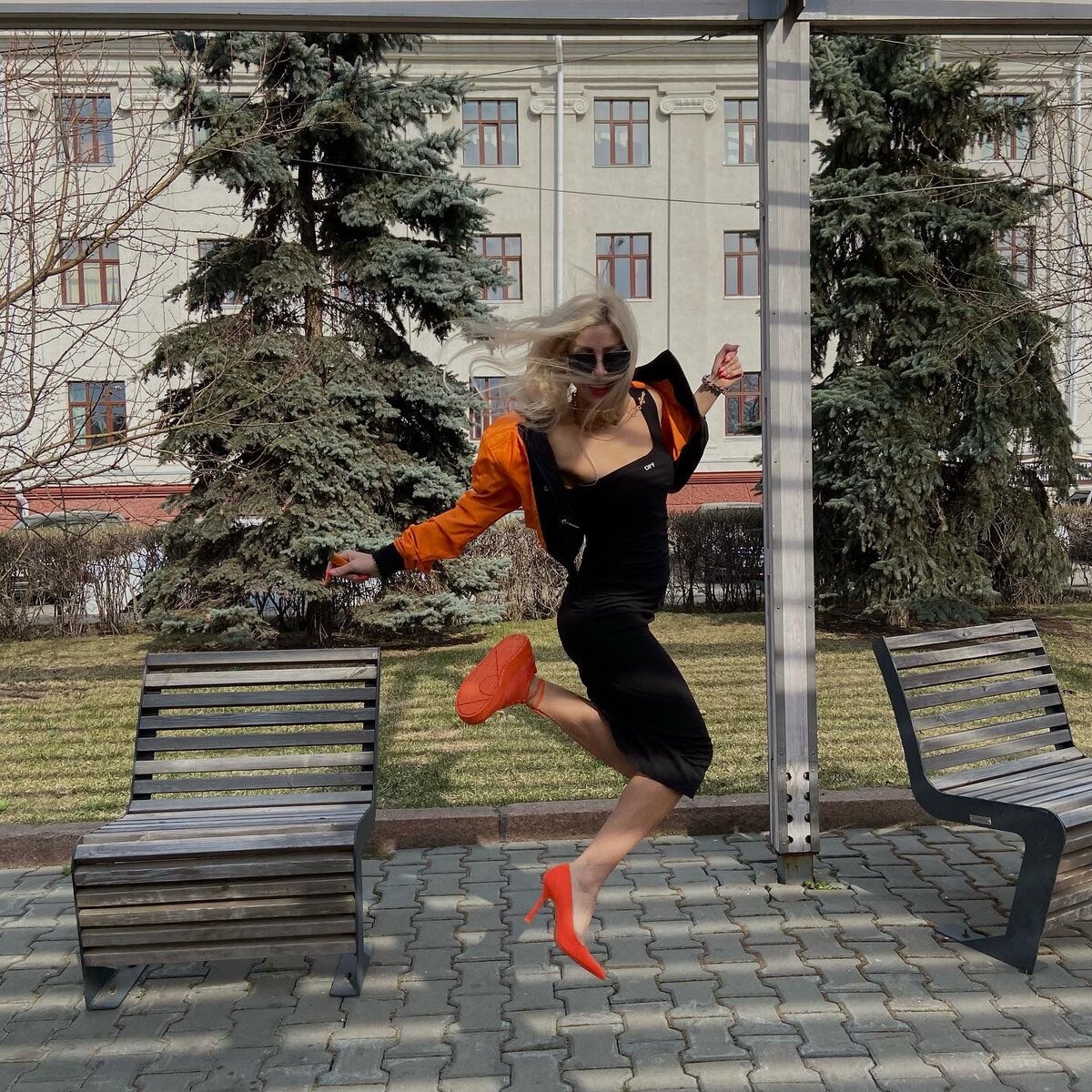 Ты - яркая в городе!