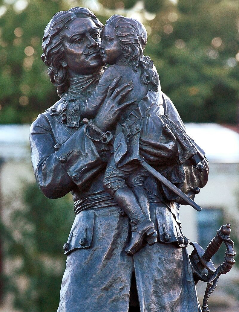 Фрагмент скульптуры.