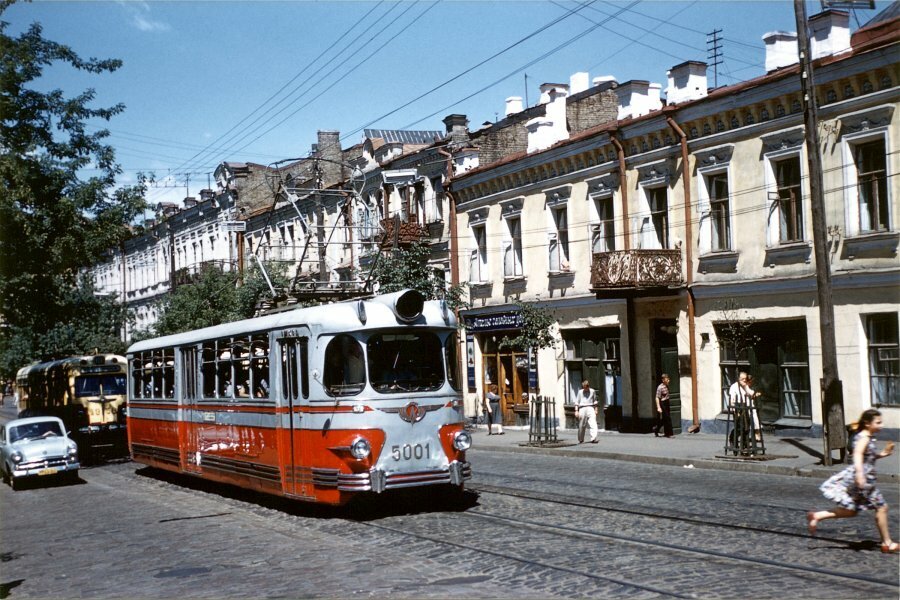 г. Киев, Первый ЛМ-57, фото: https://img-fotki.yandex.ru/get/2710/123177916.11a/0_9a1ea_a59ea044_XXL.jpg