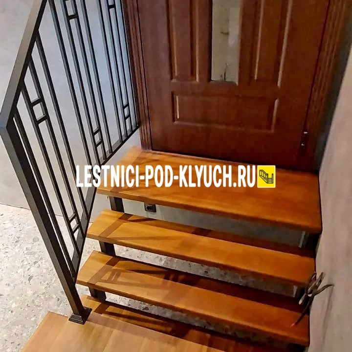 Принимаем звонки: пн-вс с 8:00 до 21:00 (8 499 490-72-90). Электронная почта: info@lestnici-pod-klyuch.ru