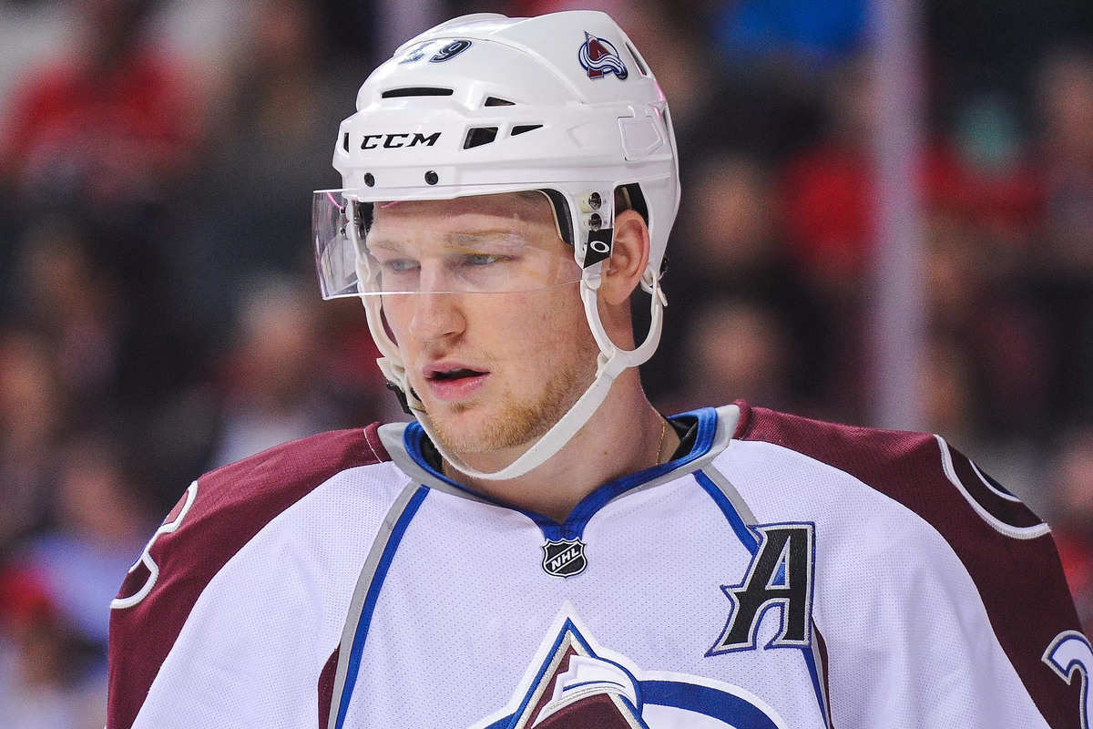 Натан Маккиннон