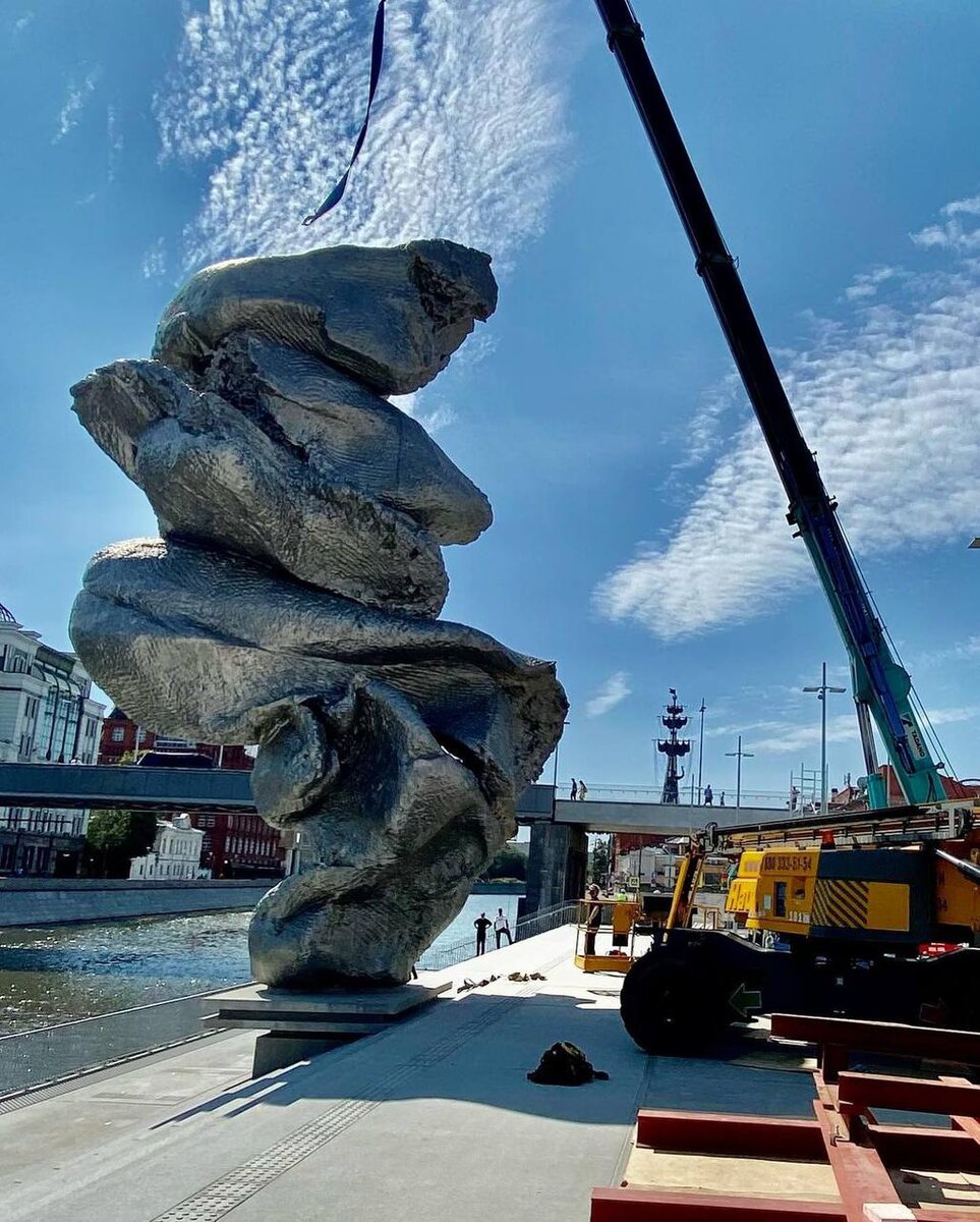 большая глина скульптура в москве