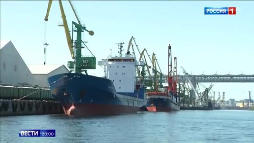 паром амбал фото. паром амбал калининград. паром в калининград 2024. грузовой паром. паром маршал рокоссовский усть-луга.