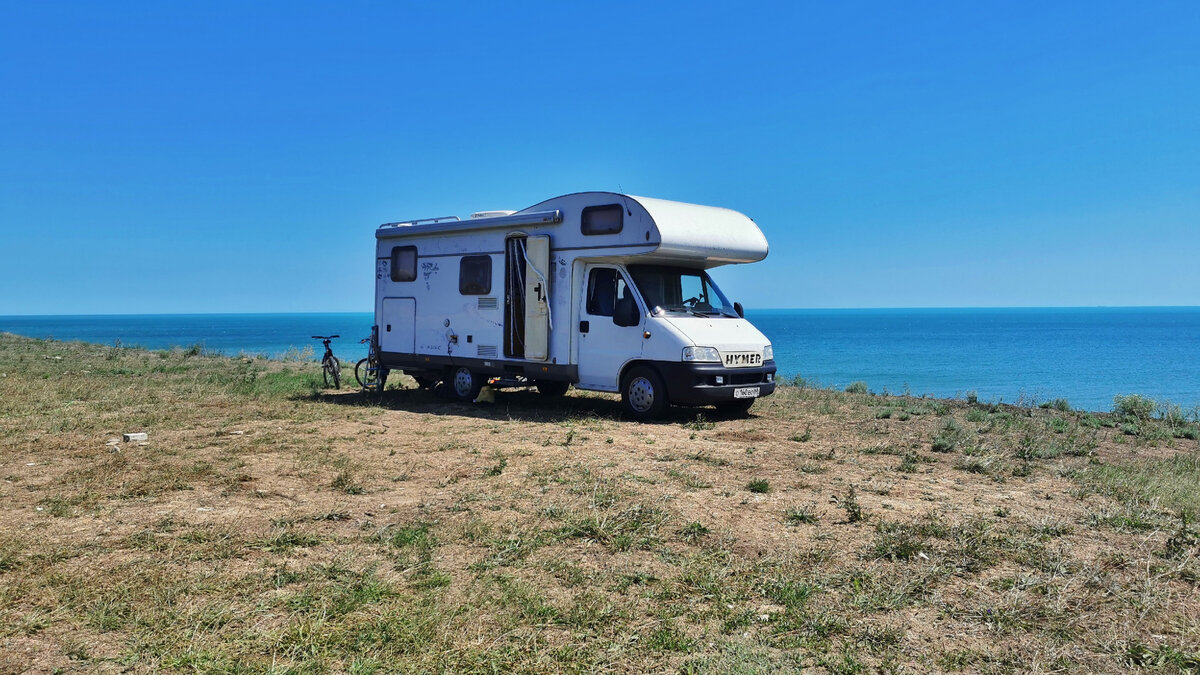 Наш арендный автодомик на берегу Черного моря в Крыму