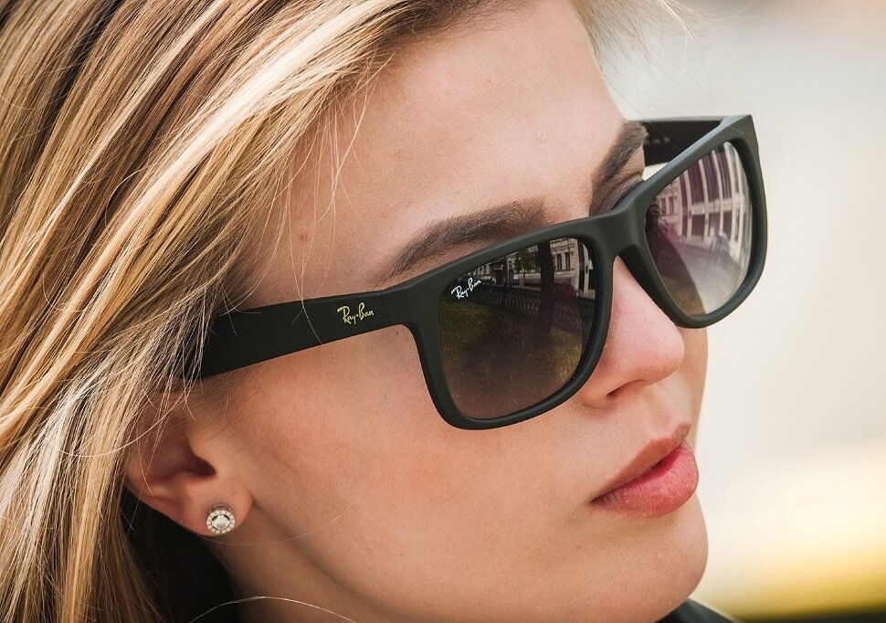 Солнцезащитные очки