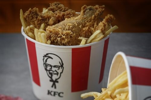    Как изменится KFC в России? Фастфуд-сеть переименуют, но этого никто не заметит Данил Тармасинов