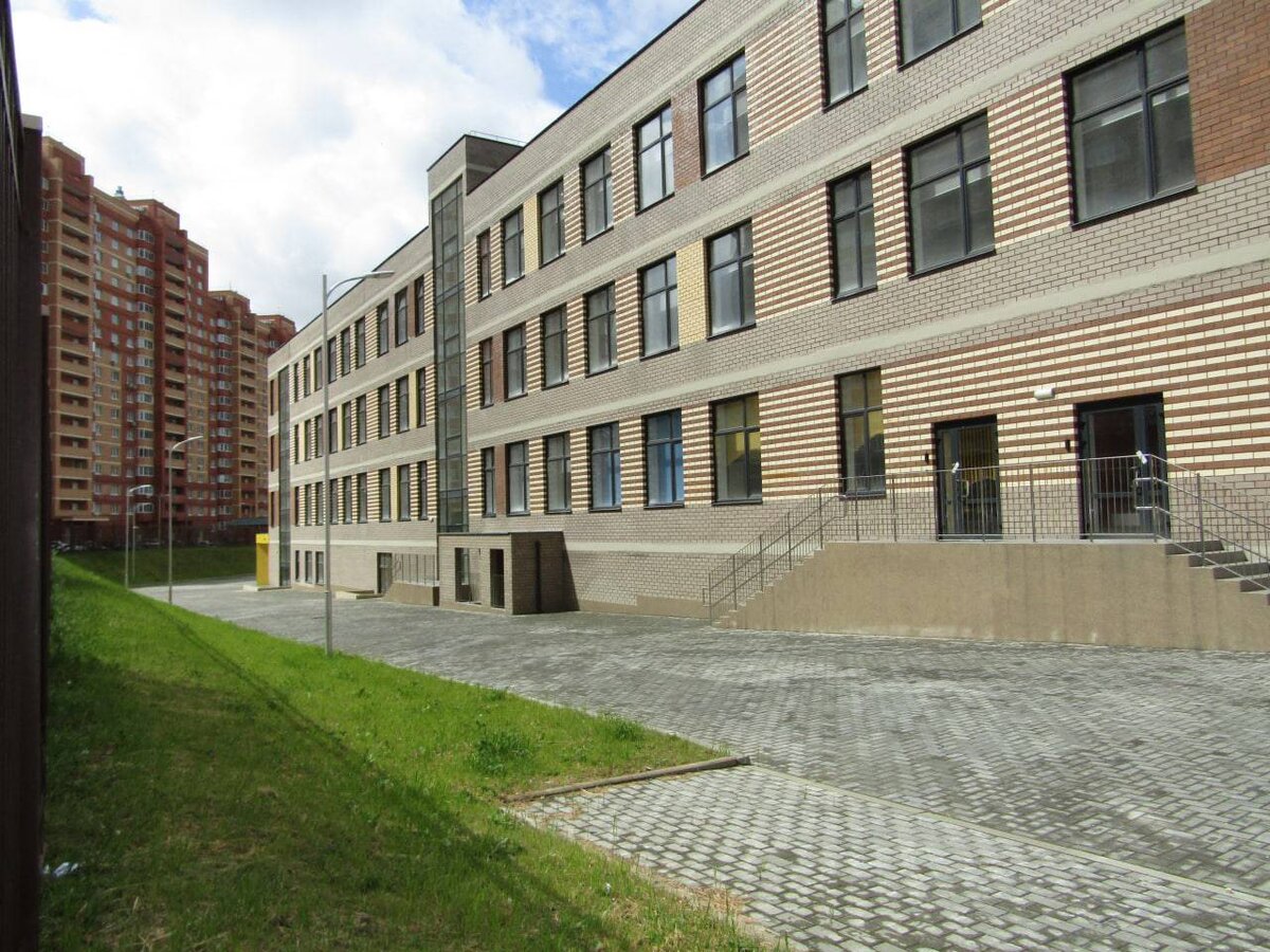 Школа на силикате в котельниках. Школа 1 котельники. Школа 1 им. Сош 1 котельники. Мбоу сош 2 котельники.