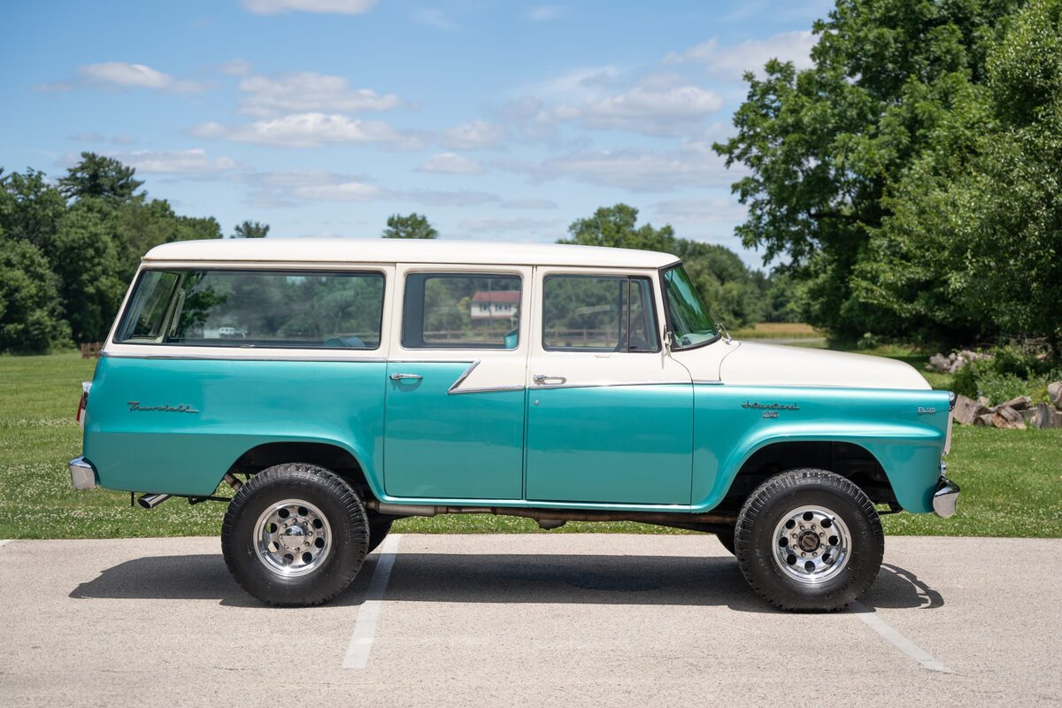 Jeep International Travelall