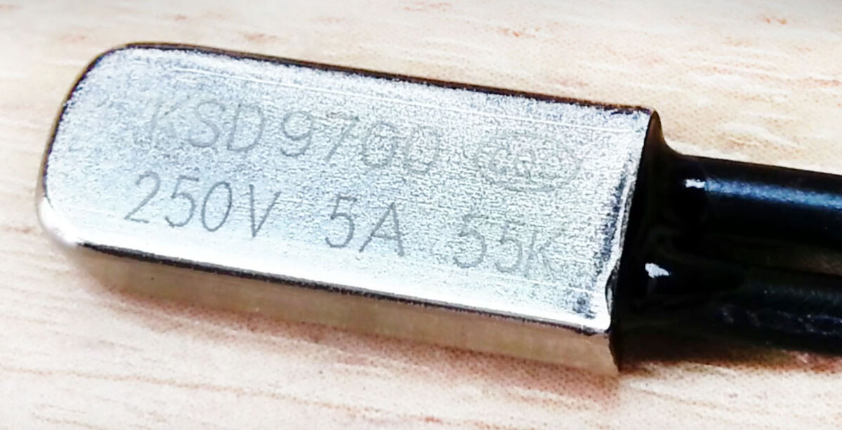 Внешний вид температурного переключателя KSD9700 на 5А, 250V, 55°C