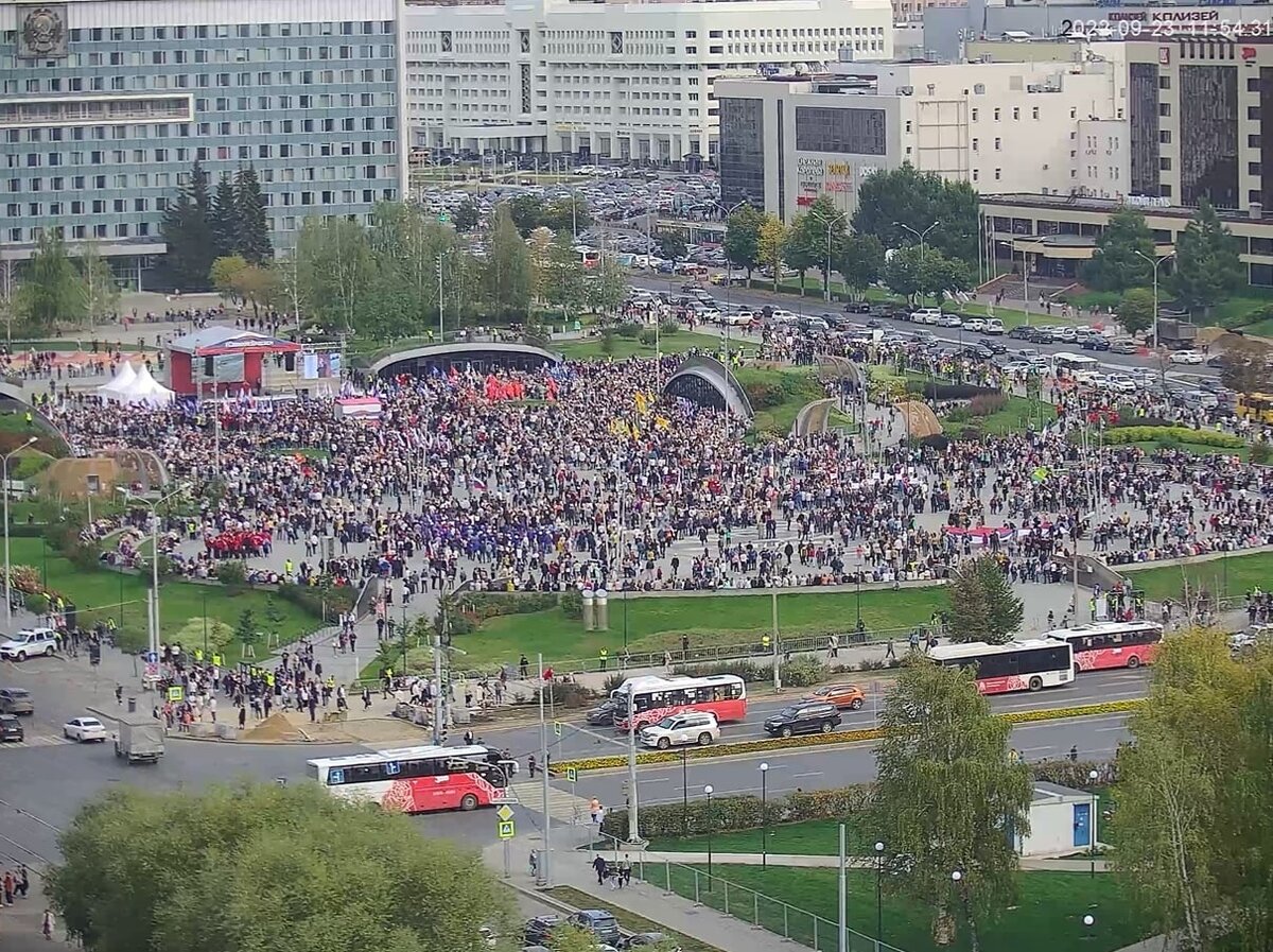 Пермь сегодня фото Митинг-концерт в поддержку Донбасса в Перми собрал свыше 18 тыс. человек Xronos 