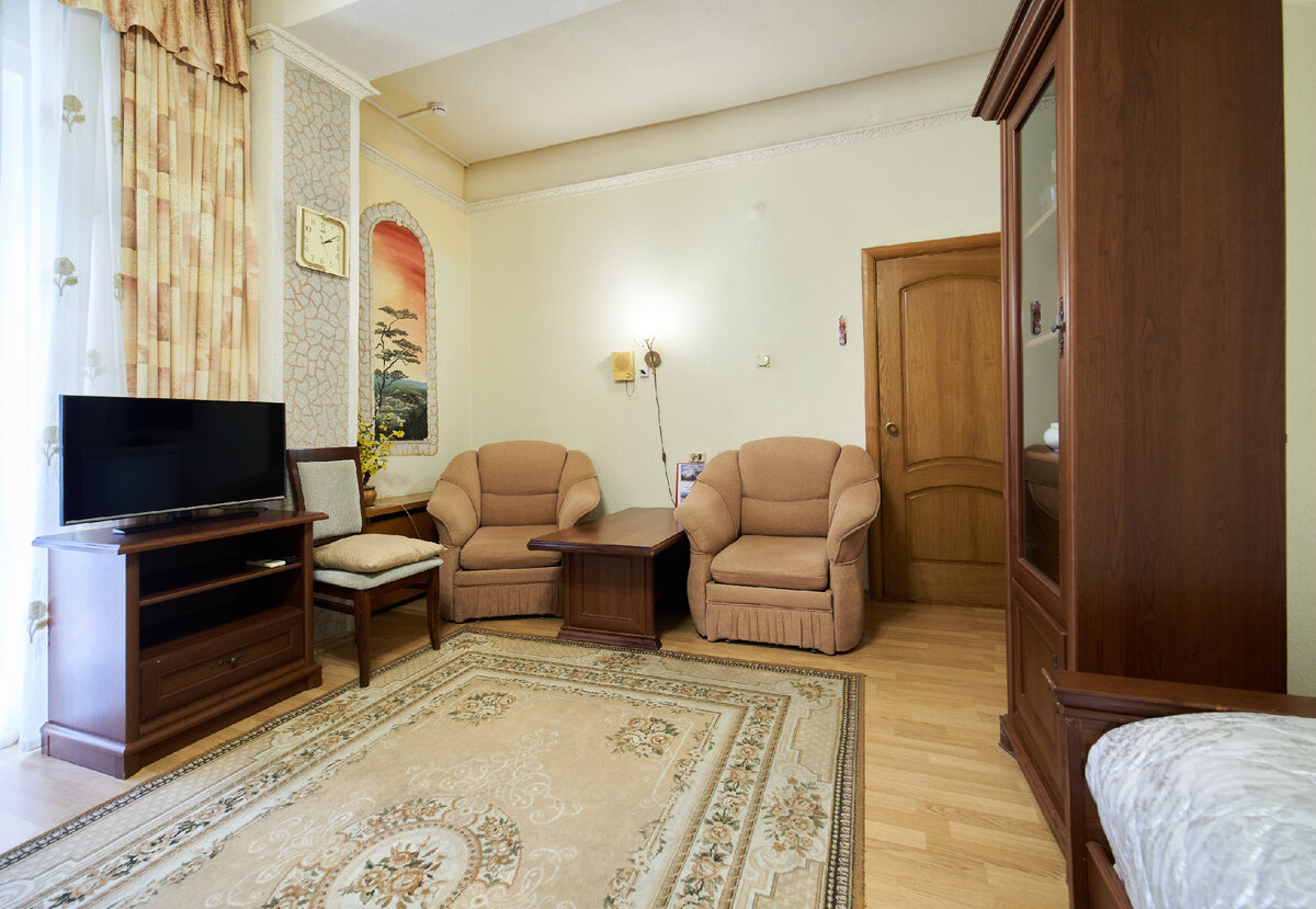 Санаторий сибирь белокуриха. Обзор санатория. Обзор санатория. Киты в ольгинке краснодарский край. Санаторий родник пятигорск фотогалерея.