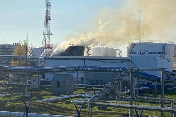 Пожар на нефтебазе под Белгородом потушен. Обложка © t.me / Настоящий Гладков