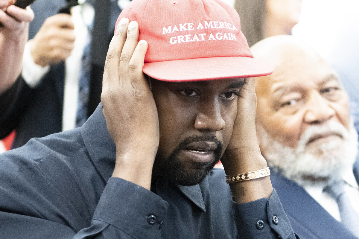     Канье Уэст потерял статус миллиардера после отказа брендов сотрудничать с ним