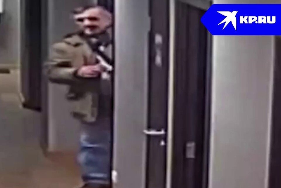     Приезжий мужчина забрался в гримёрку одного из театров Москвы и украл смартфоны актрис  МВД Медиа