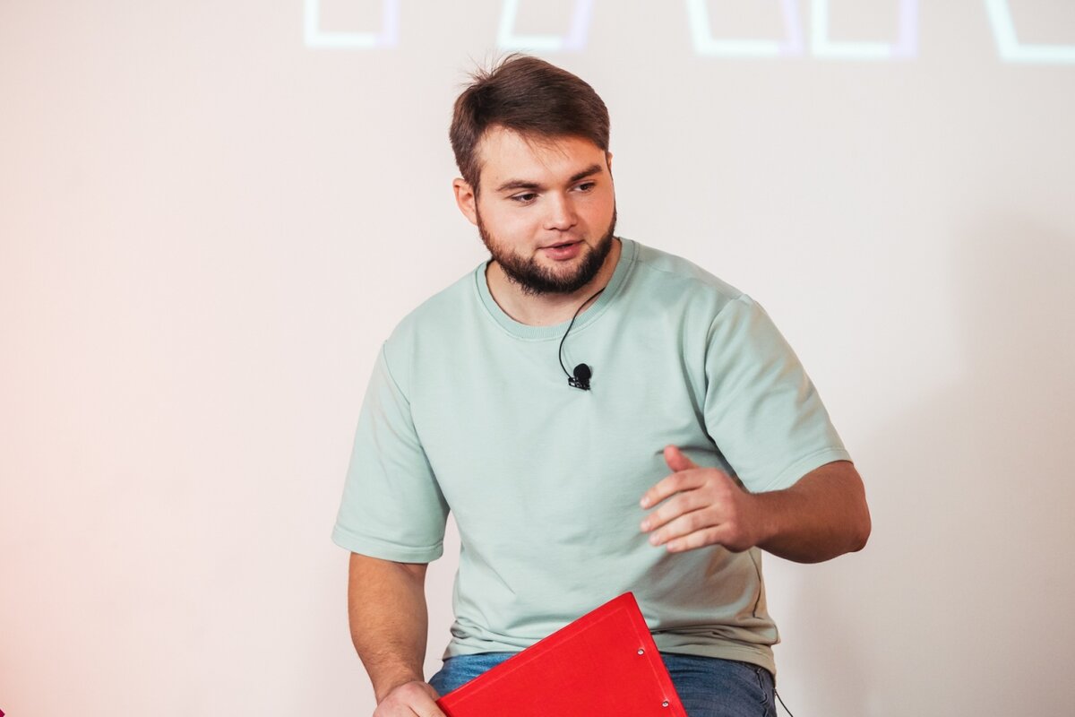 Блоггер жизнь на острове. Лайф блоггер. кто из блогеров живет во владивостоке. кто такой блоггер.