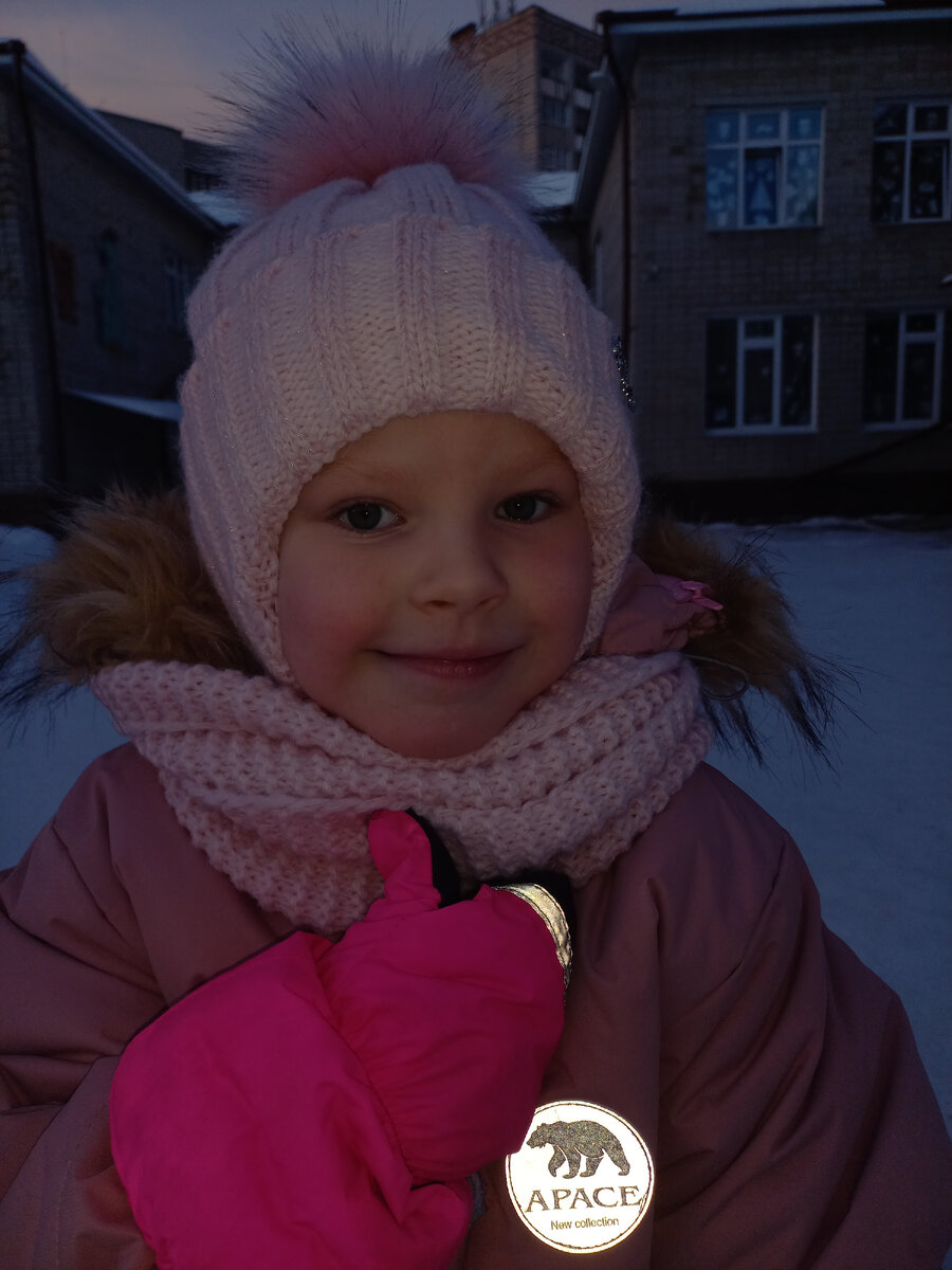 Сегодня мы пошли в садик в хорошем настроении