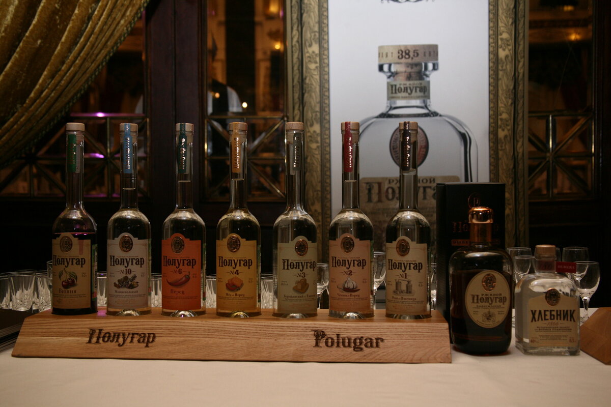 Выставочные торговые образцы полугара и хлебника 21 век