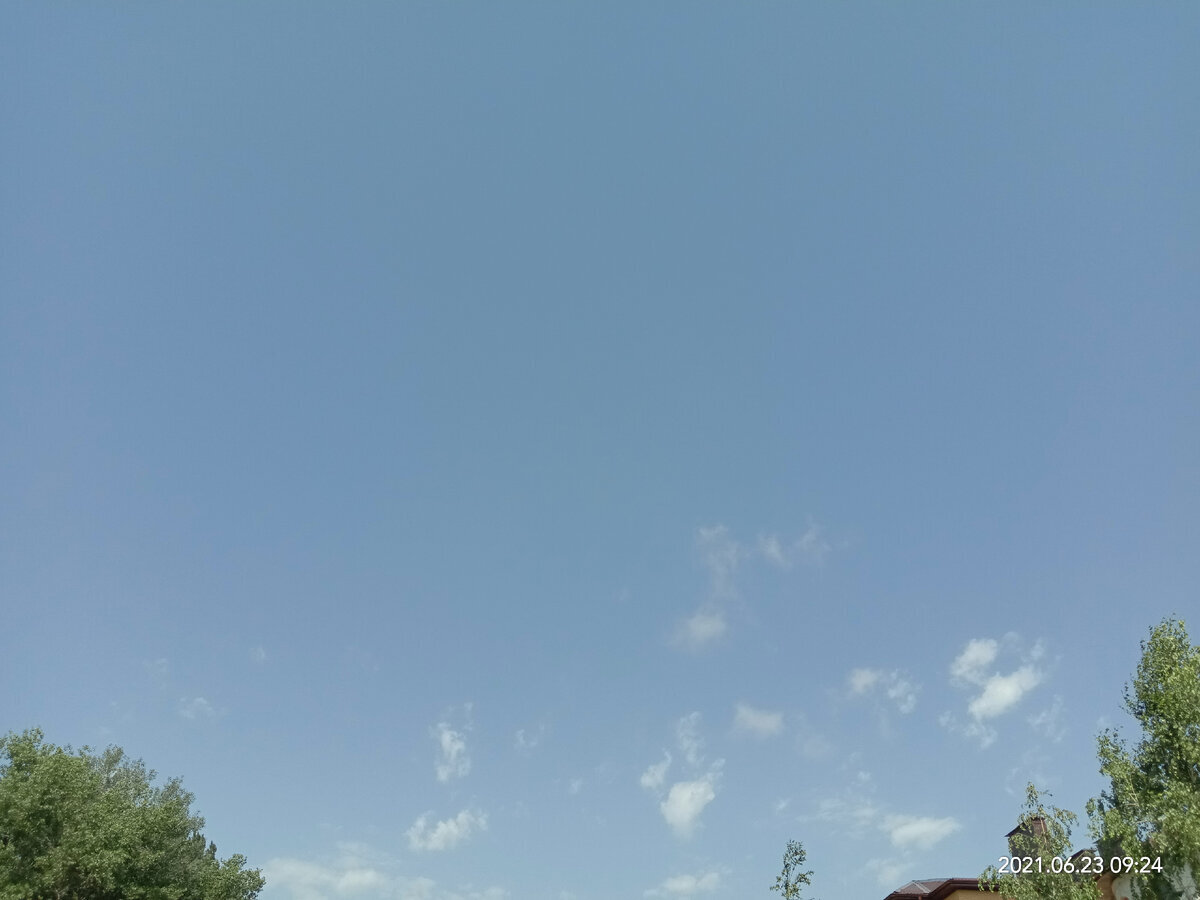 Не все же тучи над головой, бывает и безоблачное небо. Фото автора канала