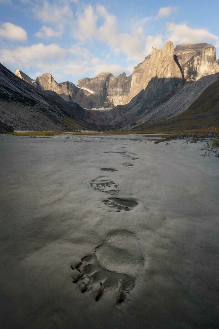 Источник: https://www.reddit.com/r/EarthPorn/comments/nubxr0/its_a_little_unnerving_when_you_wake_up_in_the/