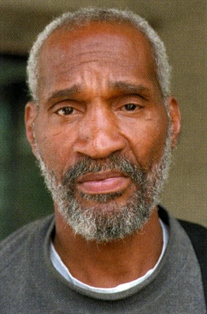 Фотография неизвестного мужчины, искавшего работу и ставшая основой для лица Илая Вэнса