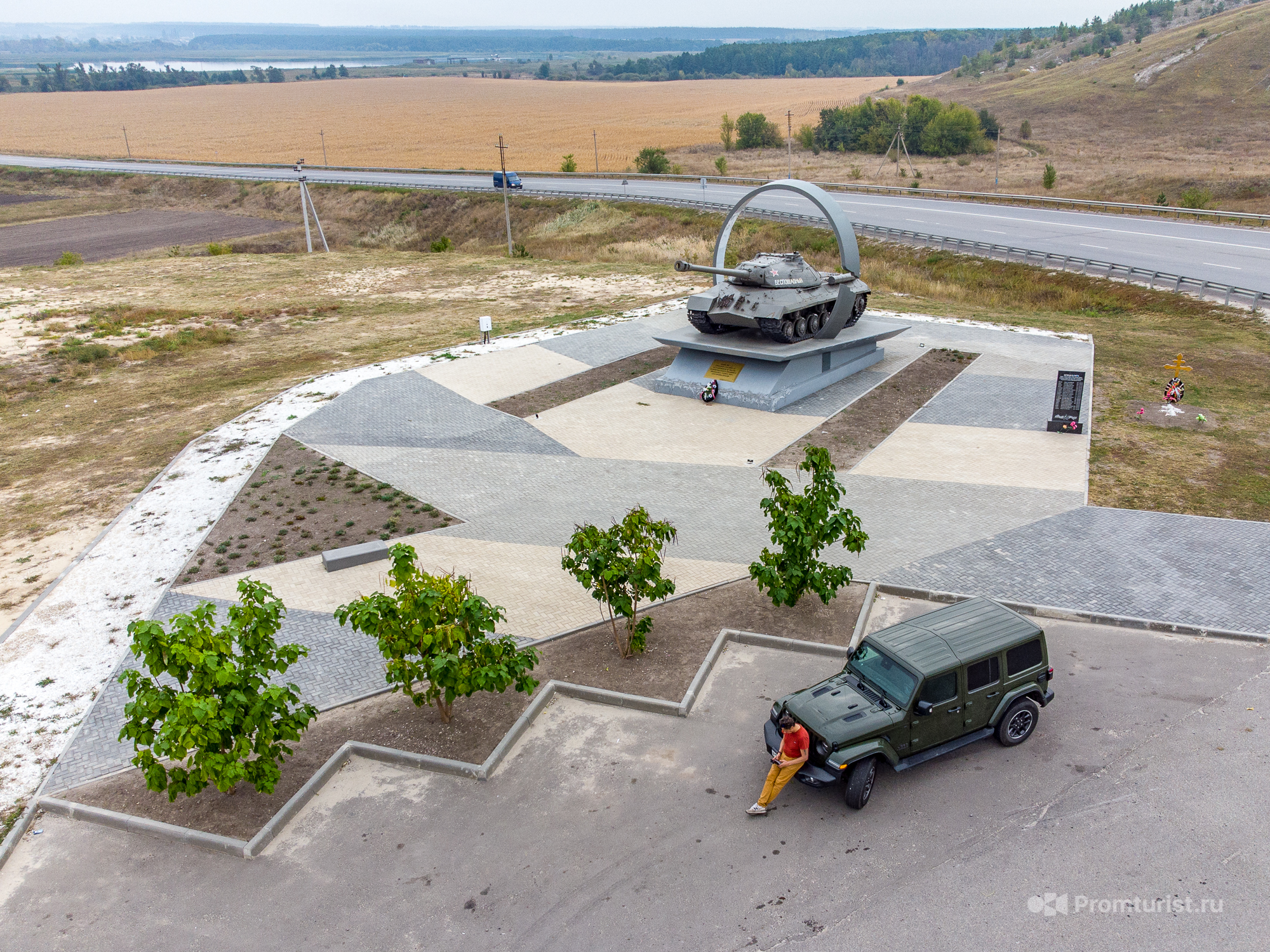 Ехал по дороге и увидел танк ИС-3 «Беспощадный». Узнал его историю ??‍??10
