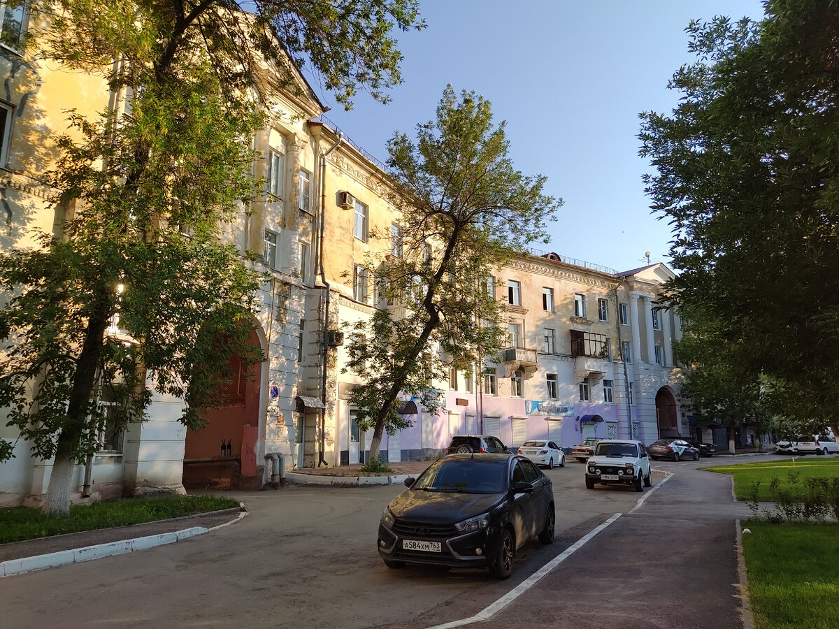 Город Новокуйбышевск Самарской области совершенно теряется на фоне прочих городов области, в первую очередь - самой Самары, спутником которой он является.-50