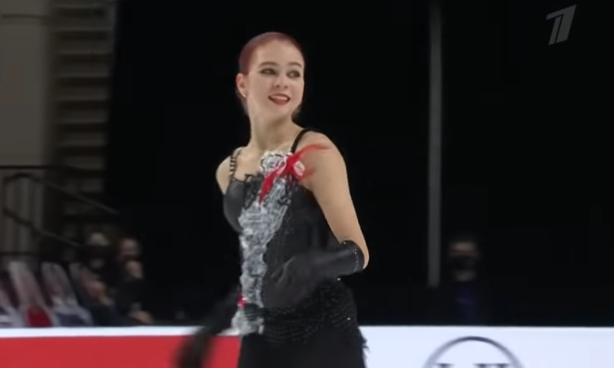 Александра Трусова на этапе Гран-при в Лас-Вегасе. Источник фото: YouTube канал Первого канала.