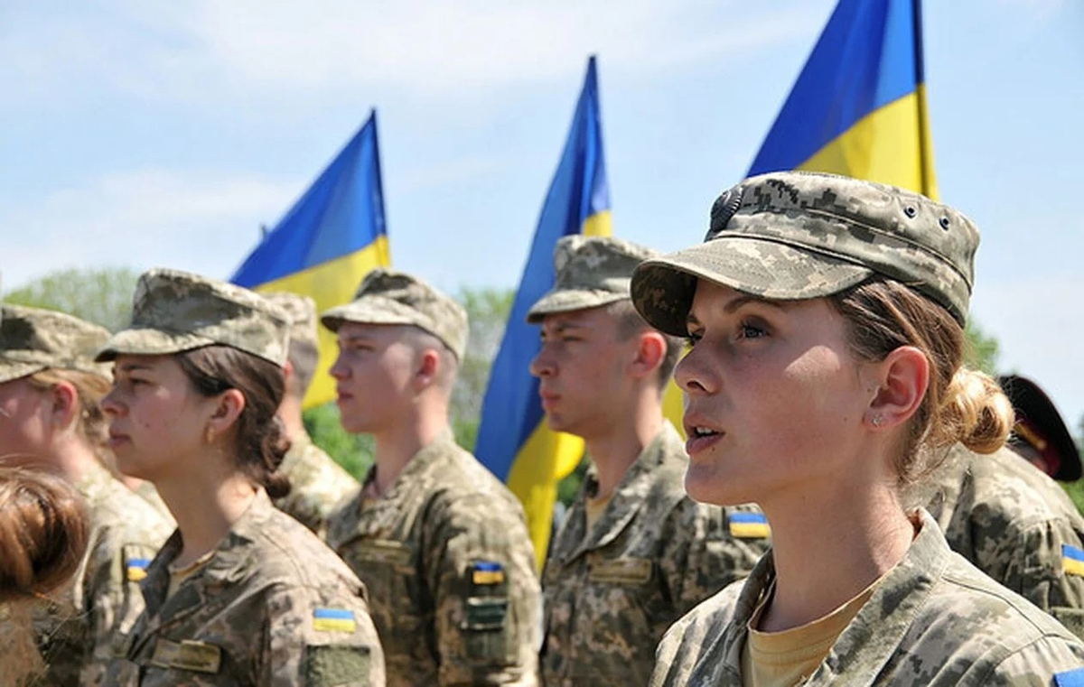 Украинские женщины на фронте. Женщины в украинской армии. Женщины военнослужащие Украины. Женщины в армии ВСУ. Украинские женщины военные.