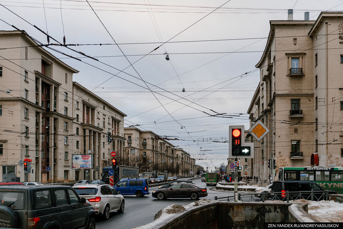 9 сравнительных фотографий района метро 