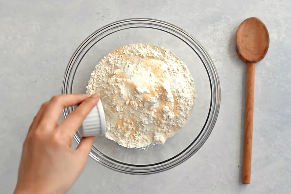 Приготовим сухую мучную смесь для приготовления постного теста  Фото: simplyrecipes.com