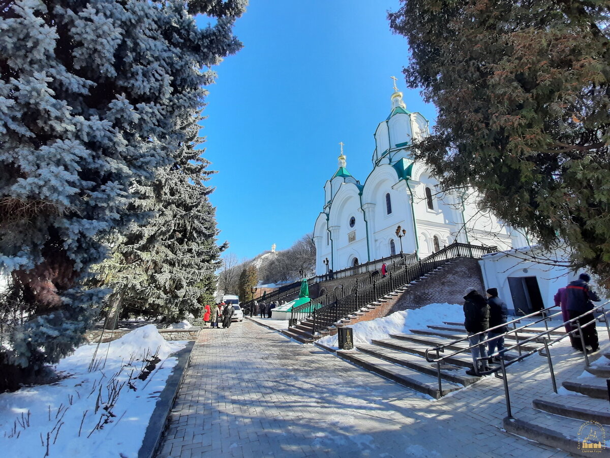 Святогорская Лавра зима