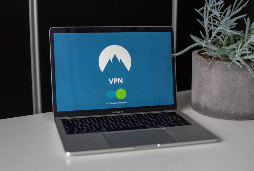VPN — технология, которая позволяет устанавливать зашифрованное безопасное соединение в интернете через подключение к виртуальной частной сети.