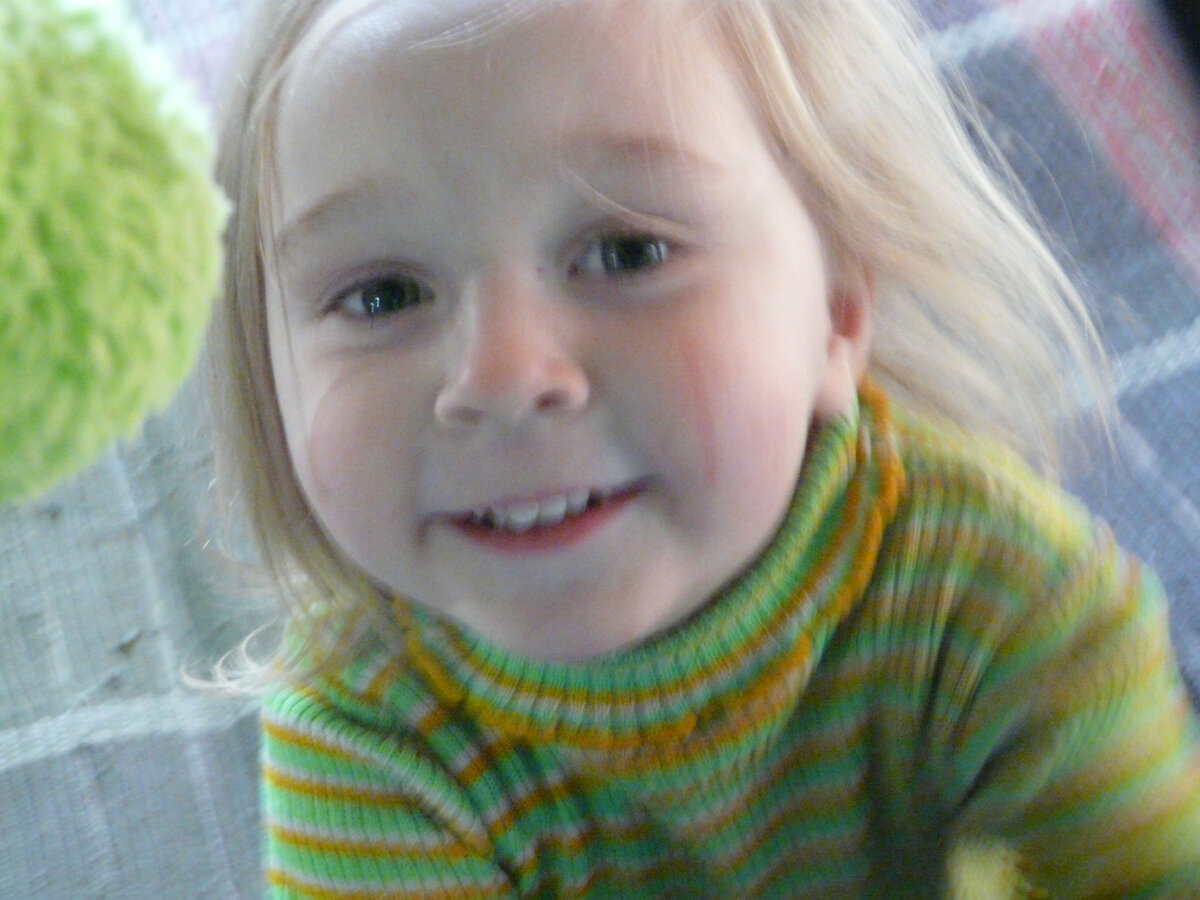 Рада на этой фотографии первый раз увидела фотокамеру