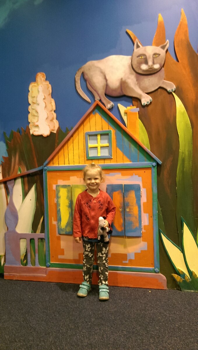 Сказка "Теремок " в детском театре Буффики в Петербурге.