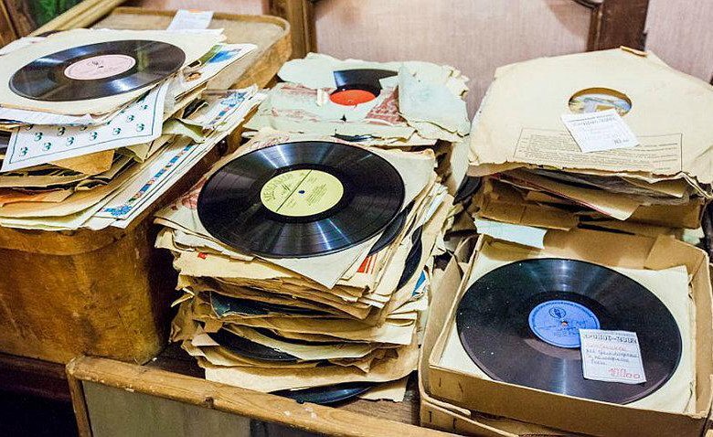 Грампластинки. Фото из открытых источников