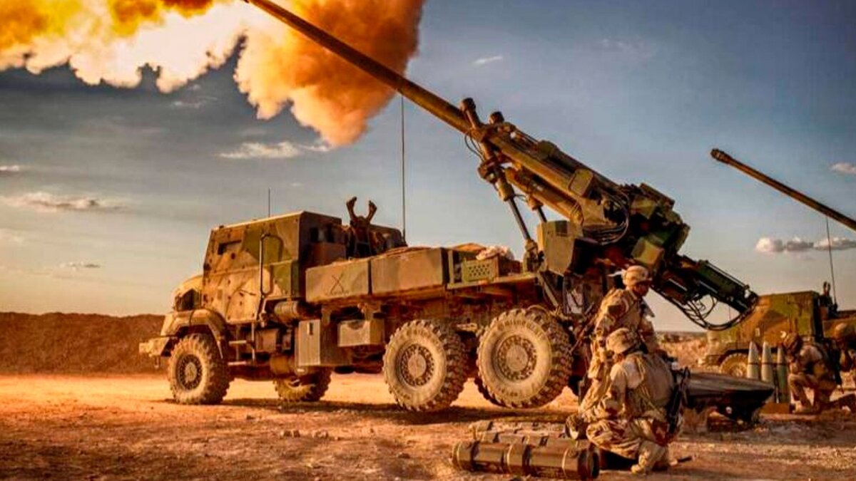 Французская САУ "Цезарь". Все изображения и фото в статье из открытых источников.