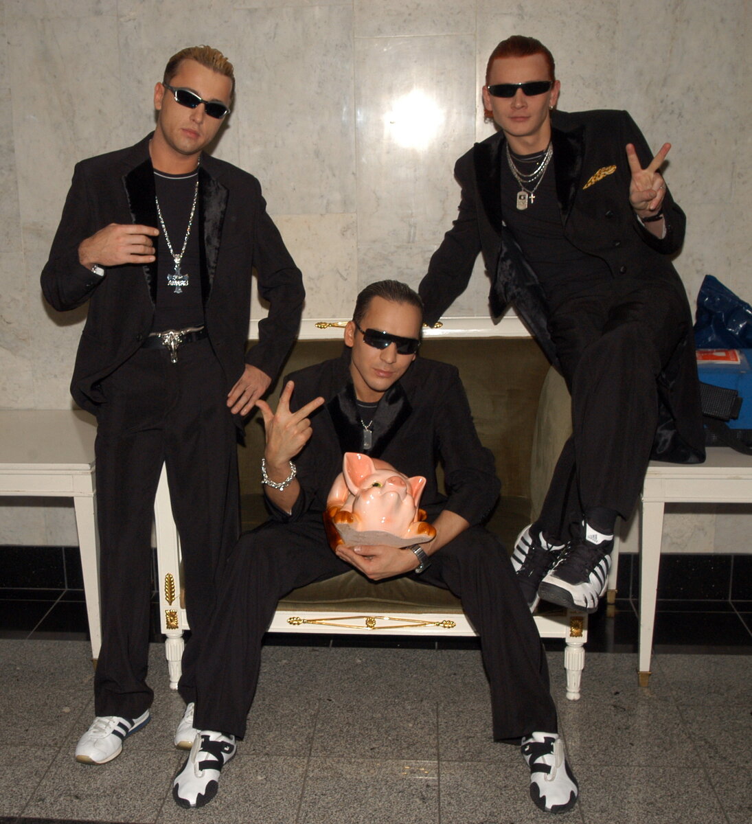    Группа «Отпетые мошенники»Legion-Media