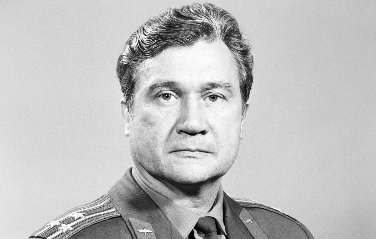    Анатолий Филипченко  Валентин Черединцев, Альберт Пушкарев/ТАСС