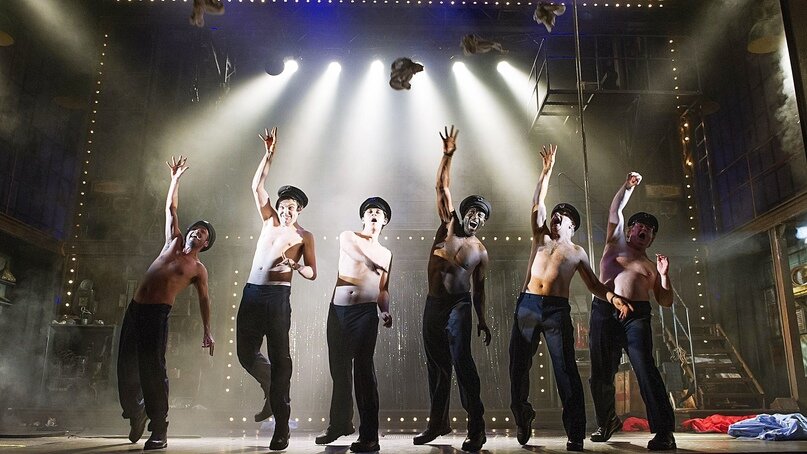 Кадр из фильма «Мужской стриптиз»(1997)