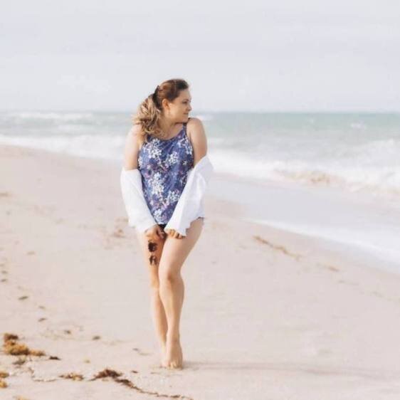 Ольга Попова, создатель бренда купальников после мастэктомии "Red Peony"